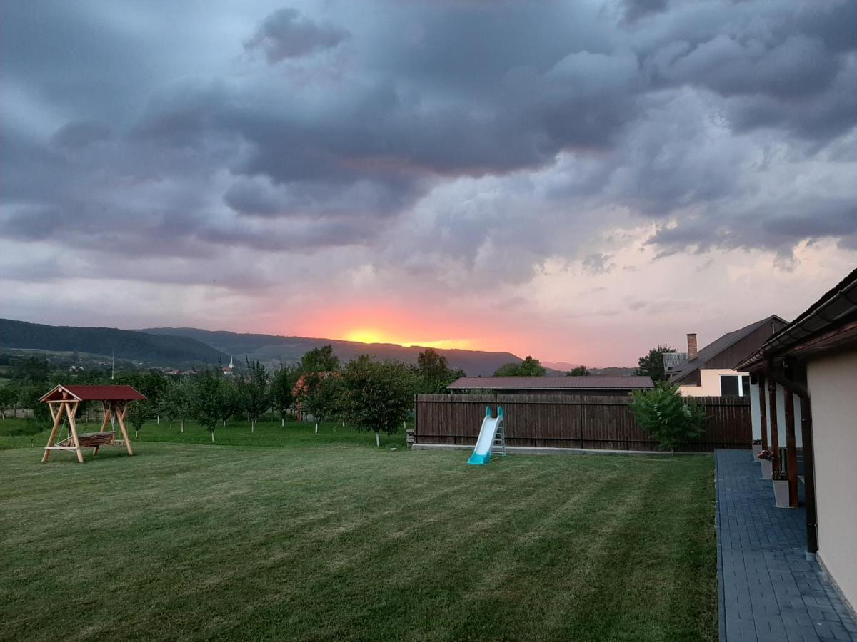 Kacso Apartma Ocna de Sus Esterno foto